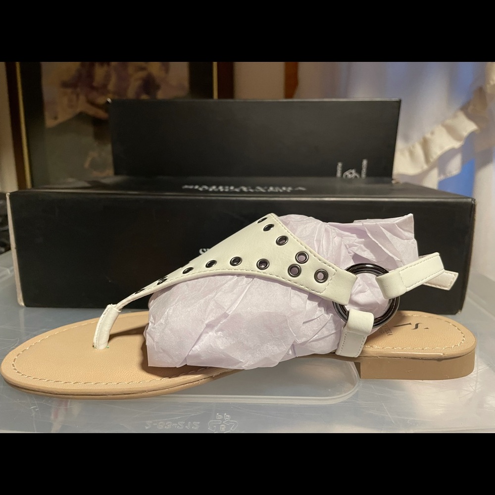 White sandals size 6 NEW